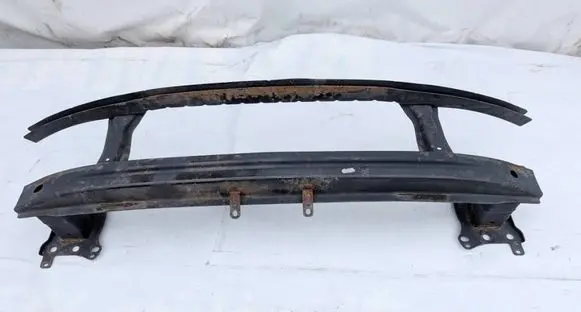 Volkswagen PASSAT B6 Front bumper cross member
