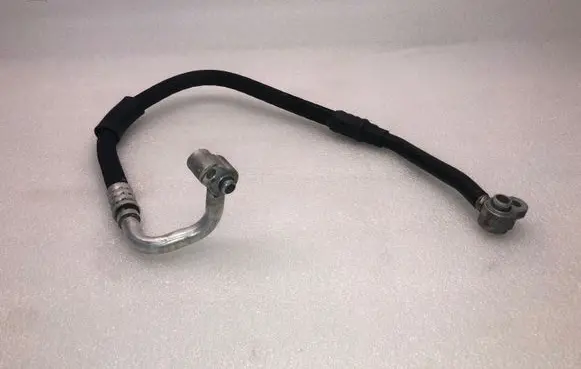 Air conditioning (A/C) pipe/hose
