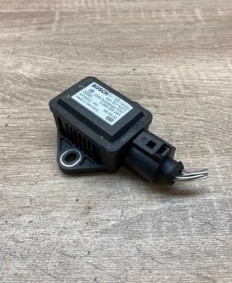Volkswagen Phaeton ESP acceleration yaw rate sensor 8E0907637A 0265005245 080