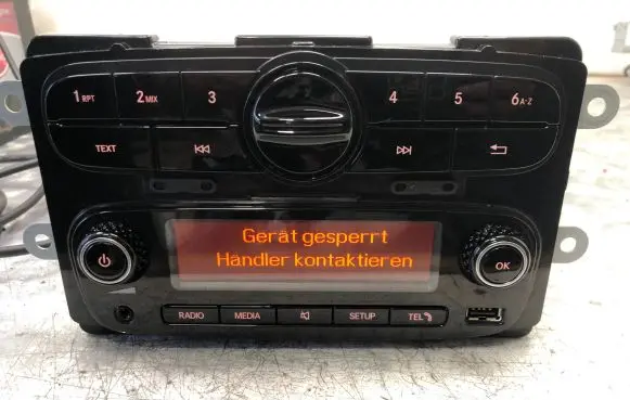 Smart ForFour II W453 Radio/CD/DVD/GPS head unit A4539009204