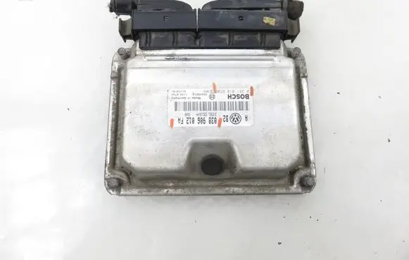 Volkswagen Bora Engine control unit/module 0281010650 038906012FA