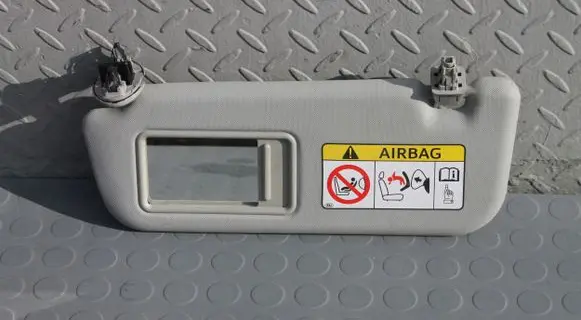 Toyota Avensis T270 Sun visor