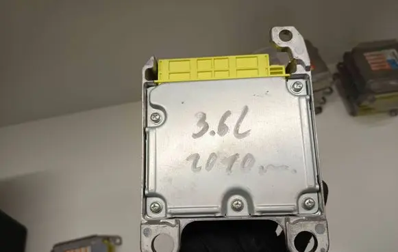 Subaru Outback Airbag control unit/module 98221AJ07A