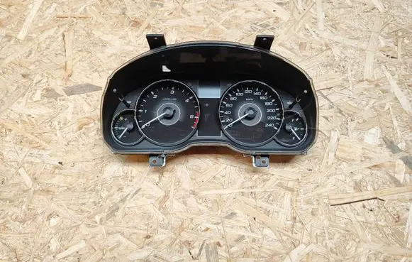 Subaru Outback Speedometer (instrument cluster) 0388011 NS05003K 85003aj50