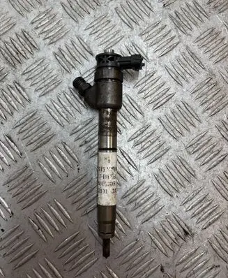 Hyundai i40 Fuel injector 338002A610