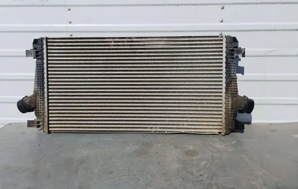 Opel Astra J Intercooler air channel guide 