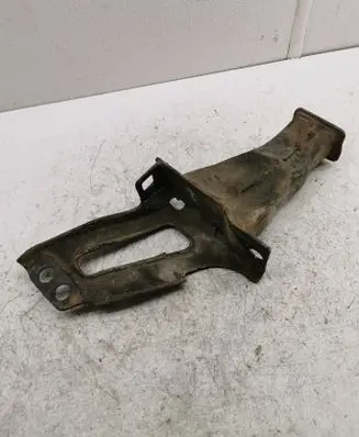 Volvo XC60 Radiator mount bracket 