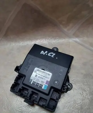 Mercedes-Benz A W169 Door control unit/module A1698204826 05072371