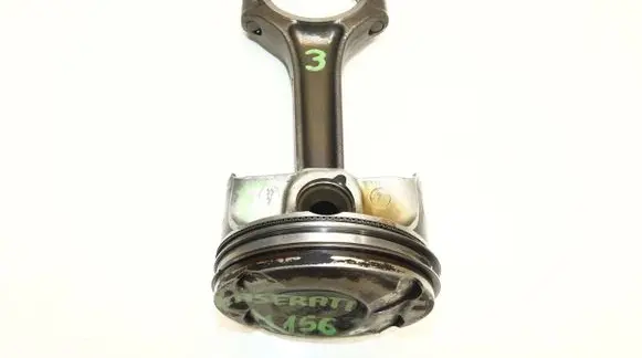 Maserati Ghibli Piston with connecting rod 86L133 326368