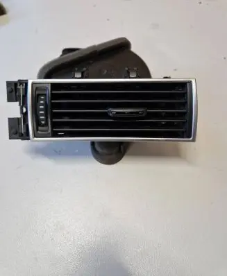 Audi A6 S6 C6 4F Dashboard side air vent grill/cover trim 4F1820902D