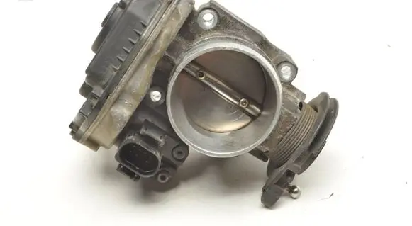 Volkswagen PASSAT B5 Electric throttle body valve 058133063M