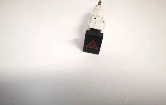 Nissan Qashqai Hazard light switch