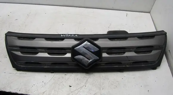 Suzuki Vitara (LY) Front bumper upper radiator grill 72131-54P1