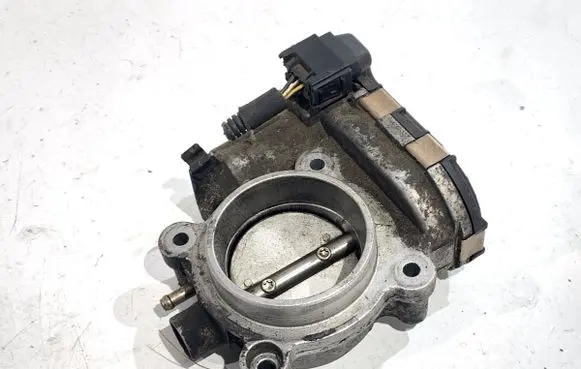 Mercedes-Benz C AMG W203 Engine shut-off valve A1111410325