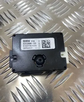 BMW X3 F25 Aerial antenna amplifier 9202996 50110081