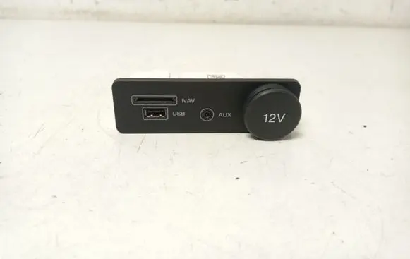 Jaguar XE USB socket connector FK7219C166BC