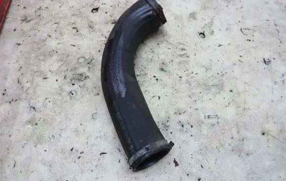 Volvo XC60 Intercooler hose/pipe