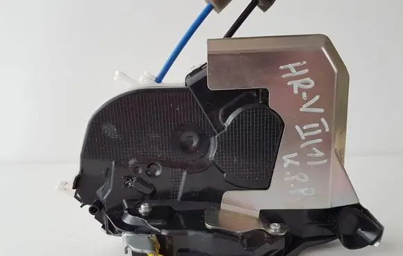 Honda HR-V Front door lock M4912120 180629