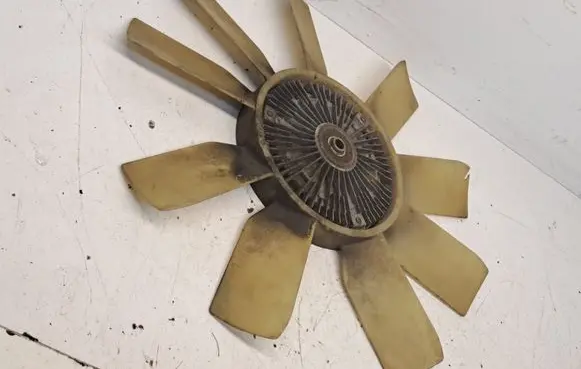 Mercedes-Benz Vito Viano W639 Viscous fan clutch A0002006323