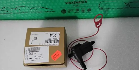 Audi A6 S6 C7 4G Fuel tank cap lock motor 8V0862153A