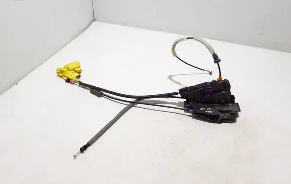 Mercedes-Benz S W223 Front door lock A0997209901