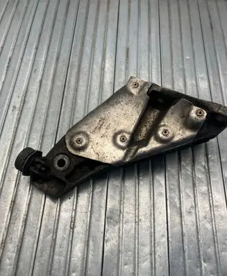 BMW X6 E71 Engine mounting bracket 6772680 67871110