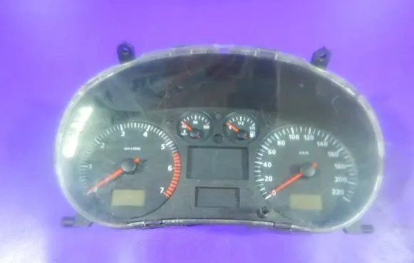 Seat Ibiza II (6k) Speedometer (instrument cluster) 6K0920821G