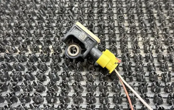 Porsche Cayenne (92A) Airbag deployment crash/impact sensor 7P0959651