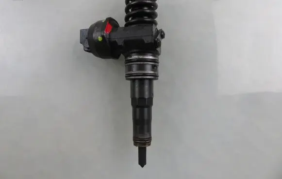 Volkswagen Sharan Fuel injector 0414720314 038130073BP