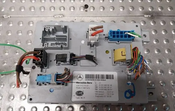 Mercedes-Benz S W222 SAM control unit A2229009206