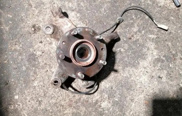 Mazda CX-7 Front wheel hub