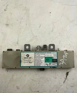 BMW 5 E39 Antenna control unit 65258368879 8368879