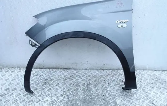 Nissan Qashqai+2 Fender r3v