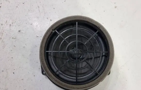 Audi Q3 8U Rear door speaker 8R0035411 5JA40