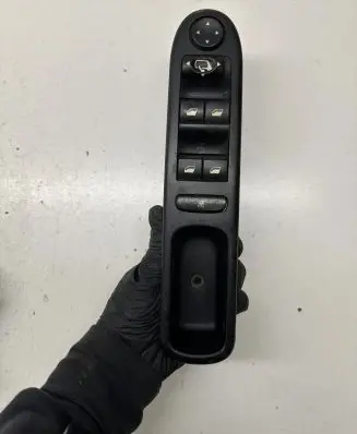 Peugeot 307 Electric window control switch 96531123XT