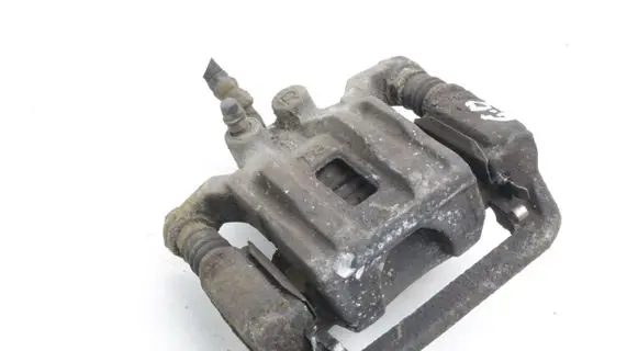 Nissan Pathfinder R51 Rear brake caliper