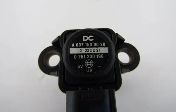 Mercedes-Benz E W212 Air pressure sensor A0071530028