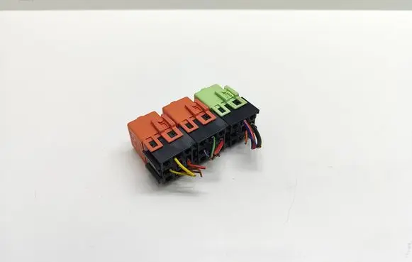 BMW 5 E60 E61 Other relay 8373700 61368373700