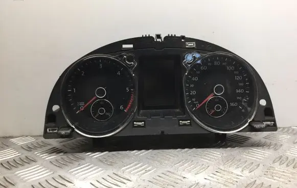 Volkswagen PASSAT B7 Speedometer (instrument cluster) 3AA920970A A2C53238929