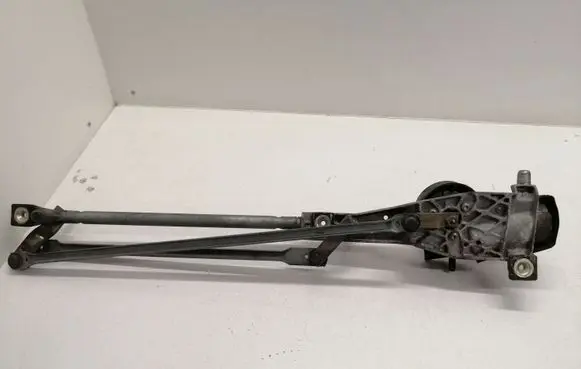 Ford Focus Front wiper linkage and motor 4M5117508AA