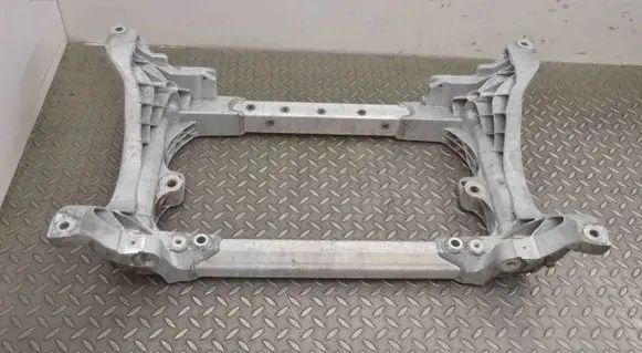 Maserati Ghibli Front subframe R16351 0670001600