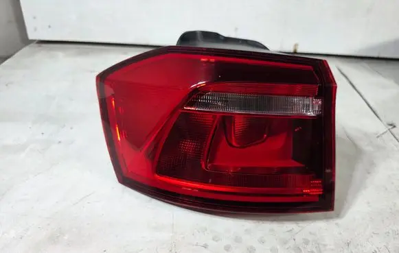 Volkswagen Golf Sportsvan Rear/tail lights 510945095P 90055411B M90055411B0356