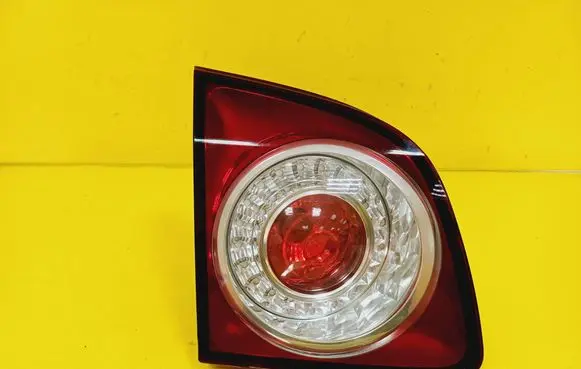 Volkswagen Golf Plus Tailgate rear/tail lights