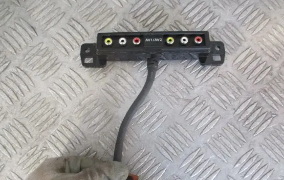 Peugeot 5008 AUX in-socket connector 9667112277