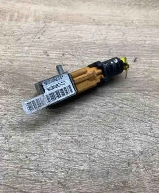 KIA Soul Airbag deployment crash/impact sensor 1670870