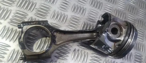Opel Vectra B Piston with connecting rod