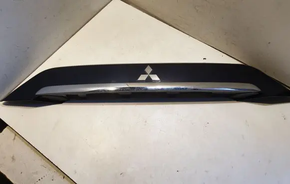 Mitsubishi Outlander Trunk door license plate light bar 5817A022ZZ