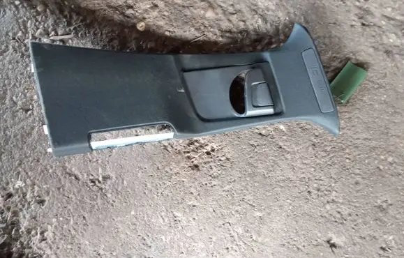 Volvo S60 (B) pillar trim (top) 31307441