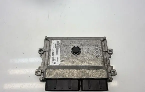 Opel Mokka B Engine control unit/module 9843252980
