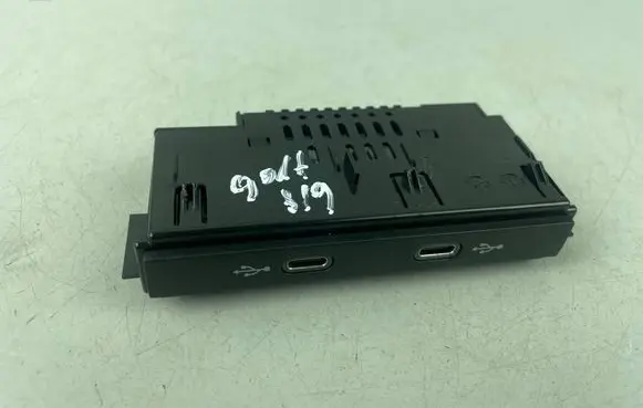 Volkswagen Golf VIII USB socket connector 5NA035736